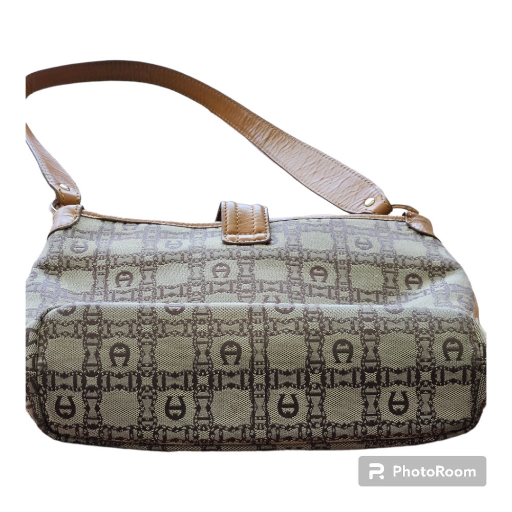 Etienne Aigner Signature Pattern Purse - Picture 3 of 8